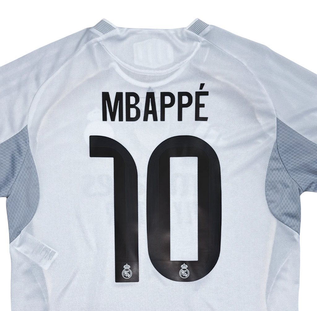 Jersey Real Madrid 2025/26 versión jugador Champions League